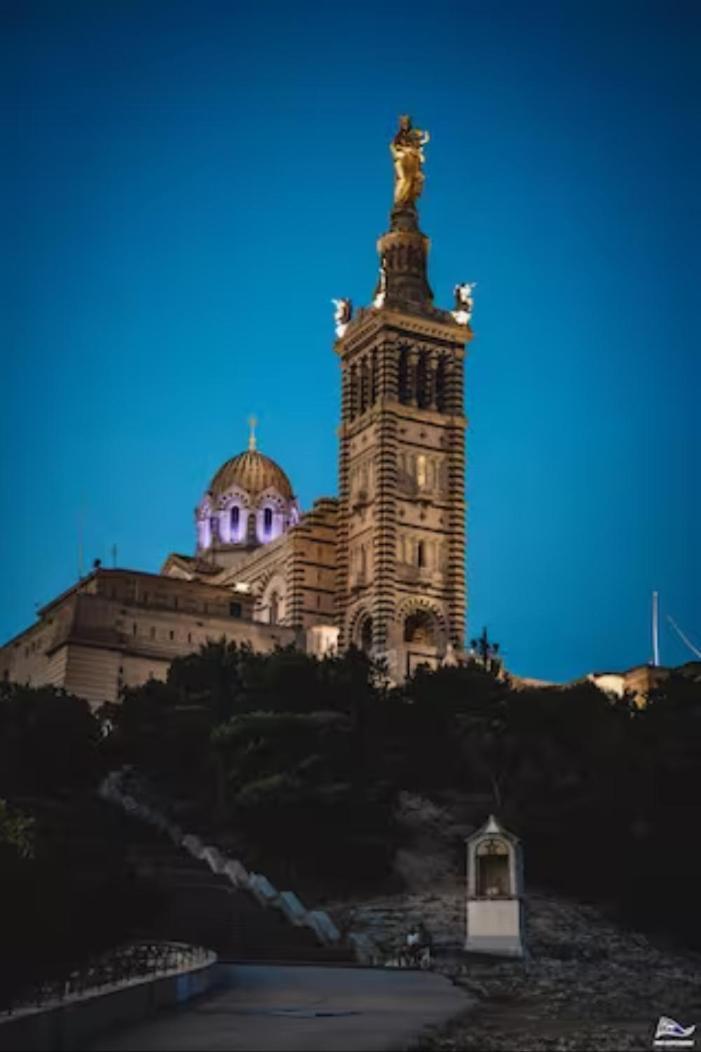 Studio Vieux-Port Vue Basilique Notre-Dame Марсель Екстер'єр фото